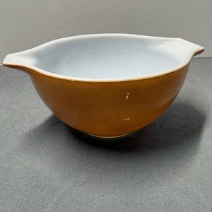 Pyrex Brown and White Mixing Bowl